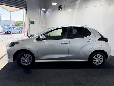 2021 Toyota Yaris - Thumbnail