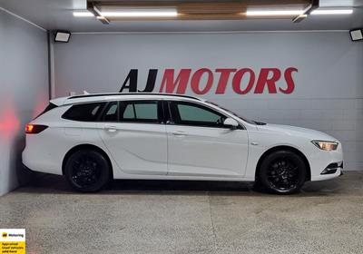 2019 Holden Commodore - Thumbnail