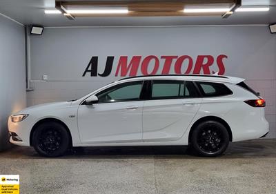 2019 Holden Commodore - Thumbnail