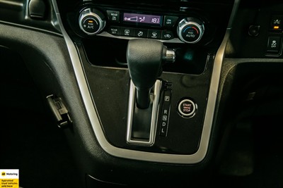 2018 Nissan Serena - Thumbnail