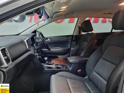2021 Kia Sportage - Thumbnail