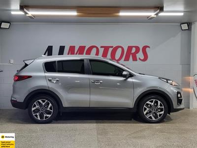 2021 Kia Sportage - Thumbnail