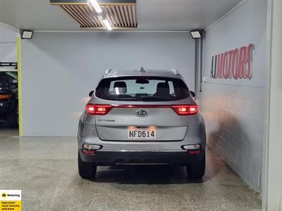 2021 Kia Sportage - Thumbnail