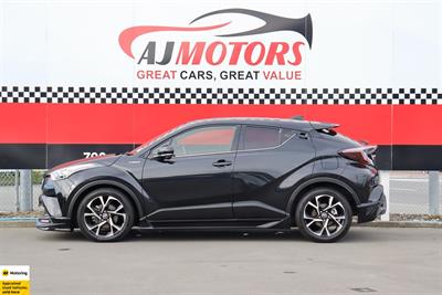 2017 Toyota C-HR - Thumbnail