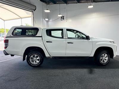 2019 Mitsubishi Triton - Thumbnail