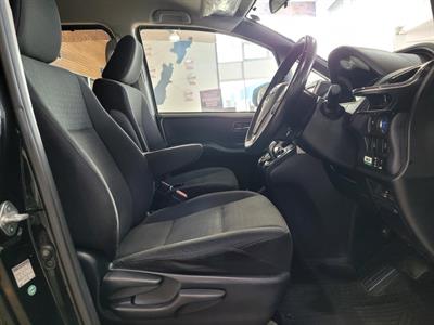 2014 Toyota Noah - Thumbnail