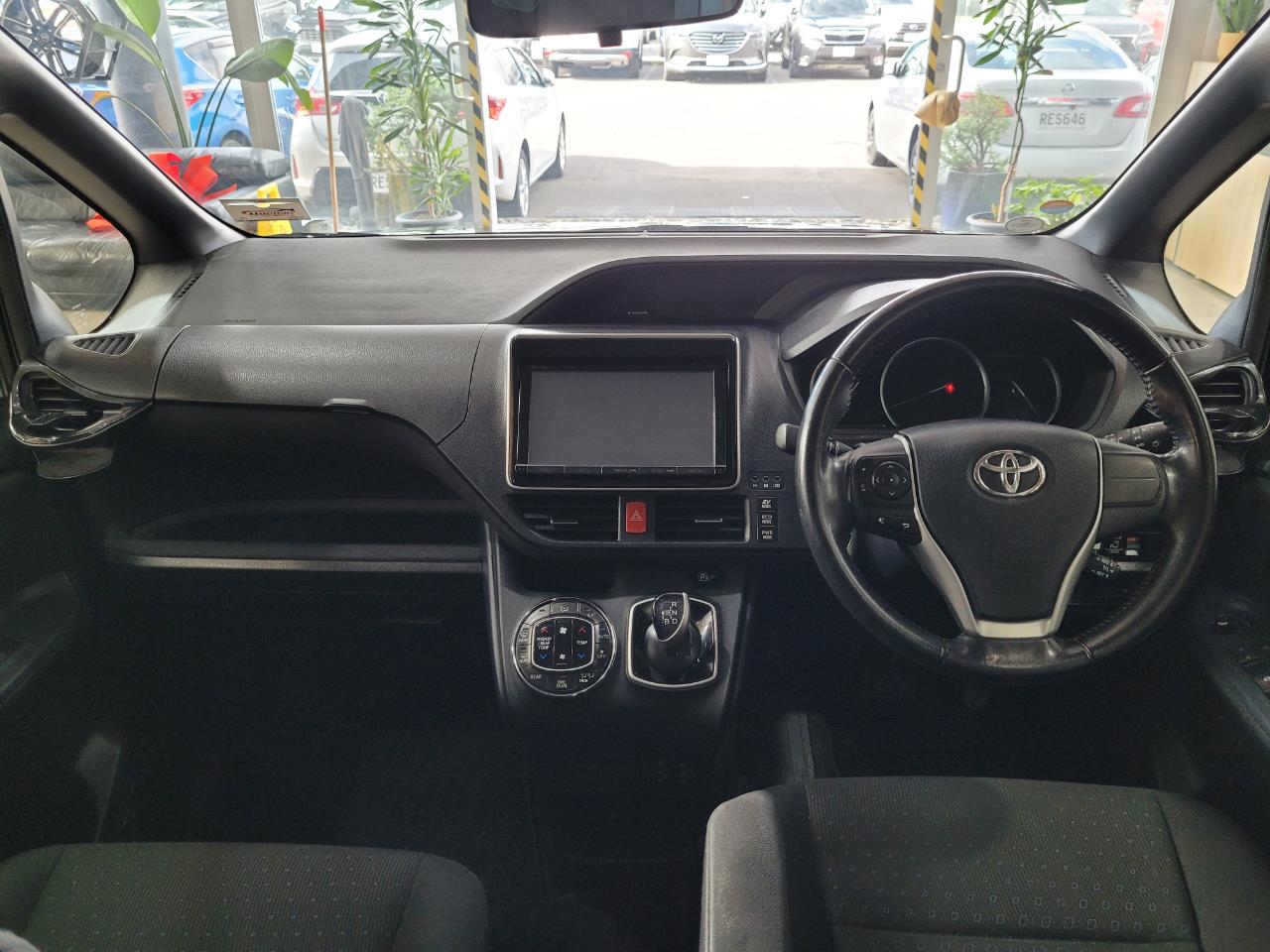 2014 Toyota Noah