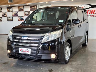 2014 Toyota Noah - Thumbnail