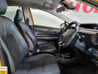 2017 Toyota Aqua - Thumbnail