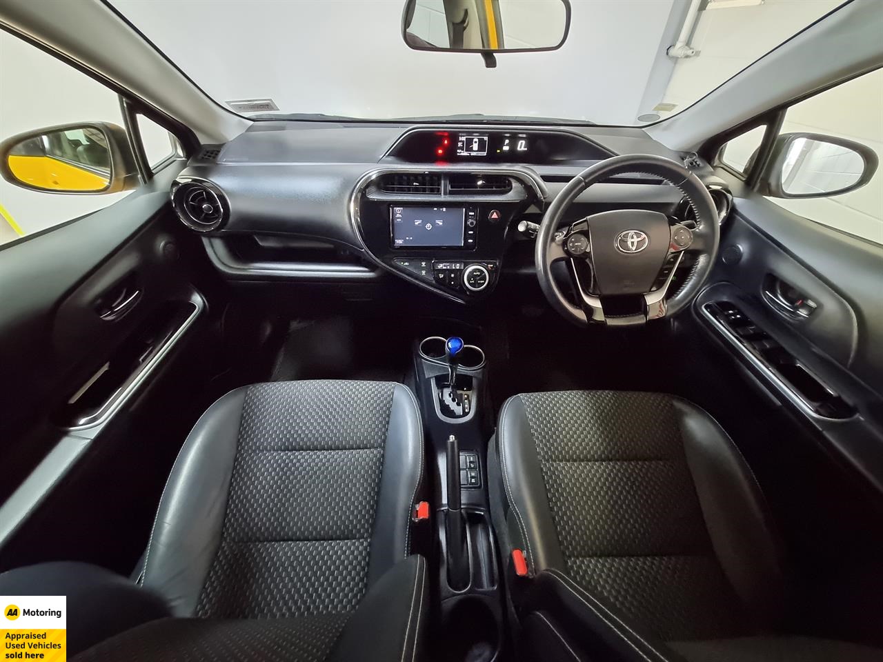2017 Toyota Aqua