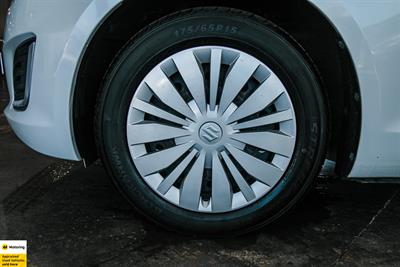2013 Suzuki Swift - Thumbnail