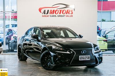 2013 Lexus IS 300h