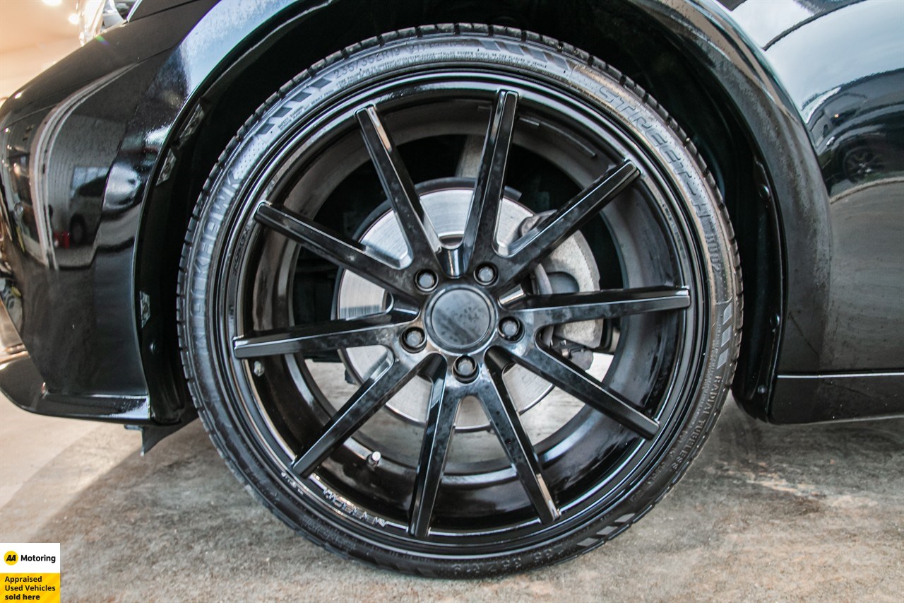 2013 Lexus IS 300h