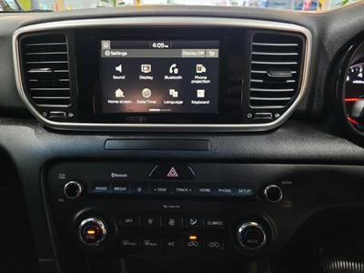 2021 Kia Sportage - Thumbnail