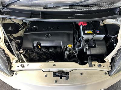 2013 Toyota Porte - Thumbnail