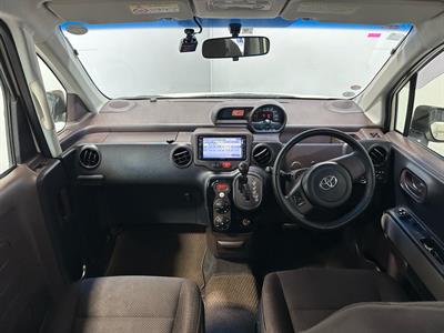2013 Toyota Porte - Thumbnail