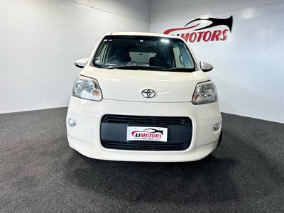 2013 Toyota Porte - Thumbnail