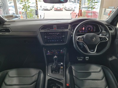 2021 Volkswagen Tiguan - Thumbnail