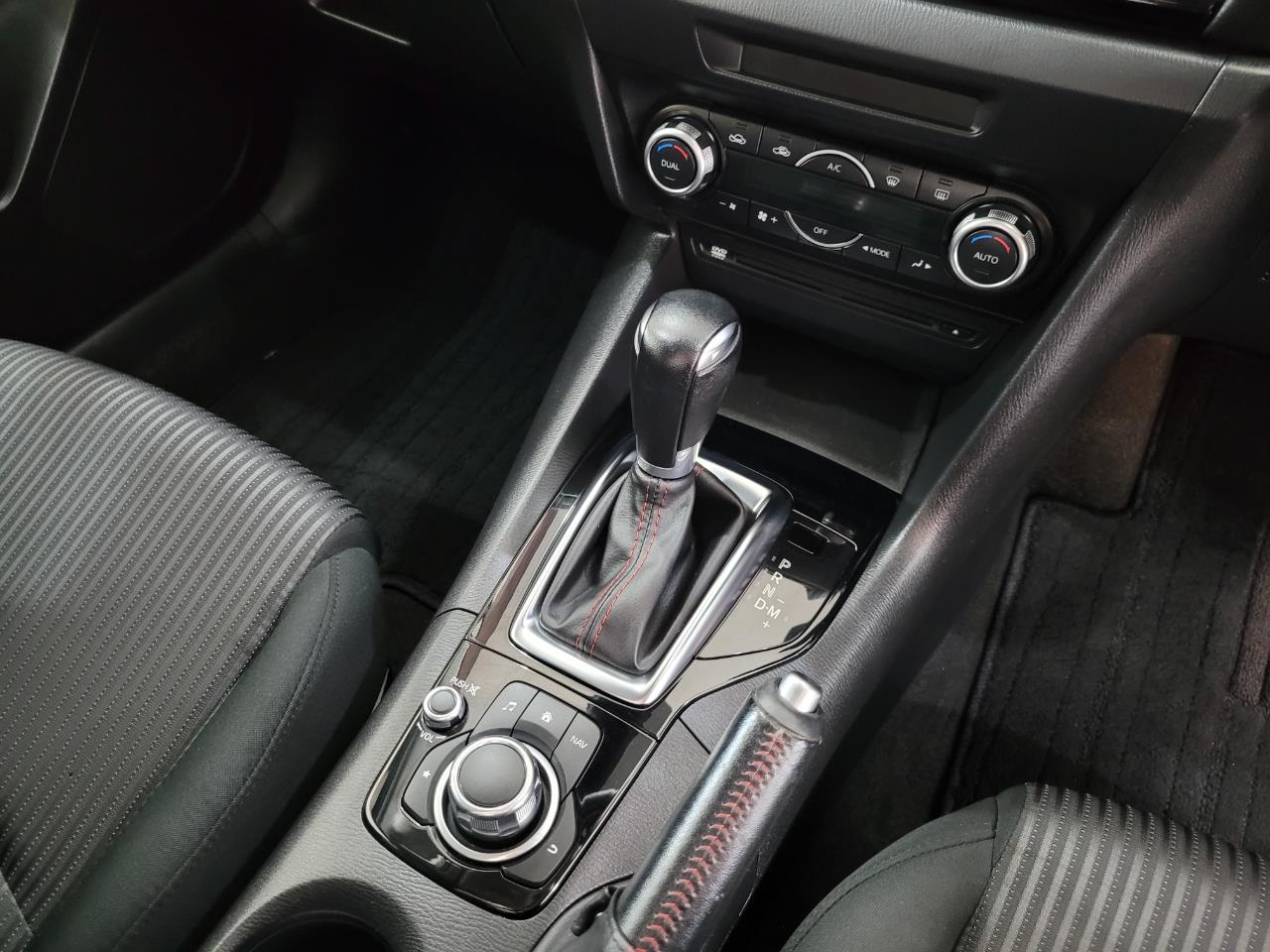 2014 Mazda Axela