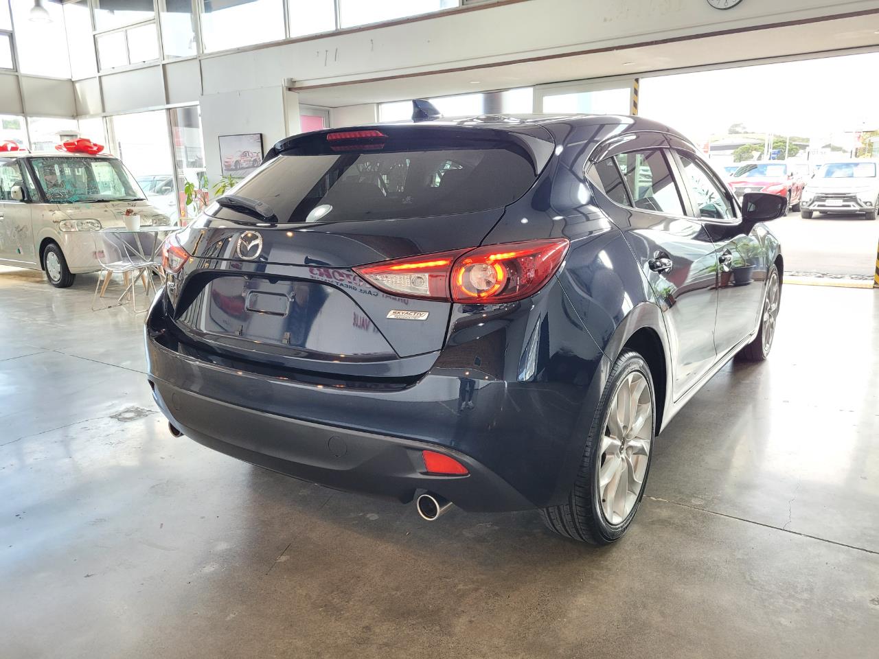 2014 Mazda Axela