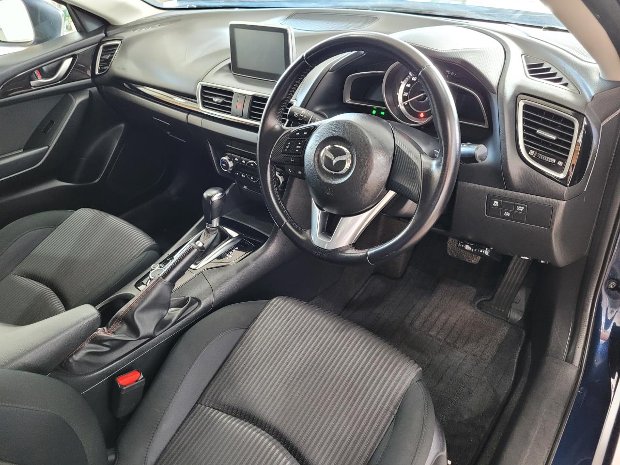 2014 Mazda Axela