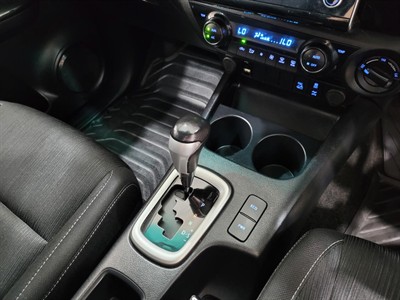 2023 Toyota Hilux - Thumbnail