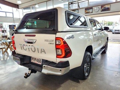 2023 Toyota Hilux - Thumbnail