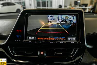 2017 Toyota C-HR - Thumbnail