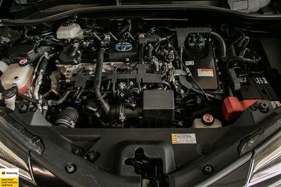 2017 Toyota C-HR - Thumbnail