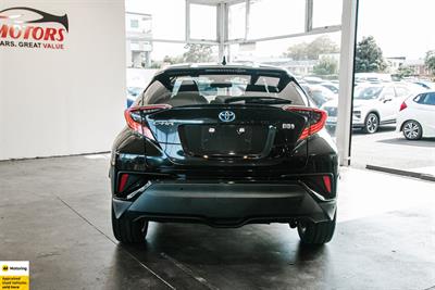 2017 Toyota C-HR - Thumbnail