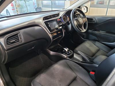 2017 Honda Grace - Thumbnail