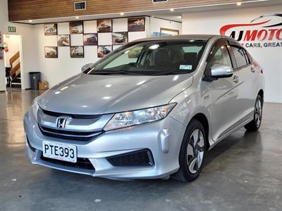 2017 Honda Grace - Thumbnail