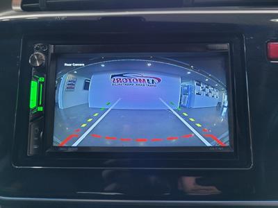 2017 Honda Grace - Thumbnail