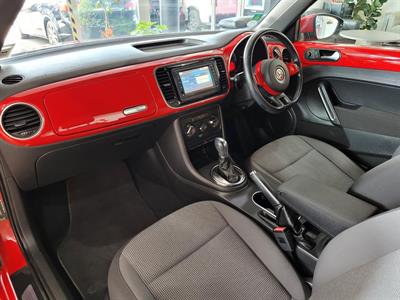 2013 Volkswagen Beetle - Thumbnail