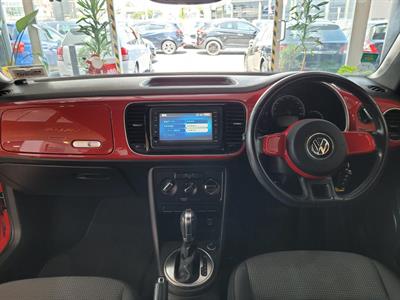 2013 Volkswagen Beetle - Thumbnail