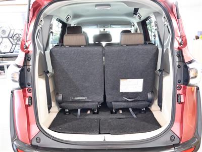 2016 Toyota Sienta - Thumbnail