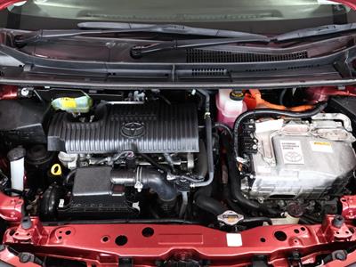 2016 Toyota Sienta - Thumbnail