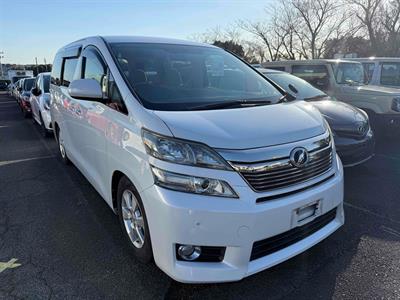2013 Toyota Vellfire - Thumbnail