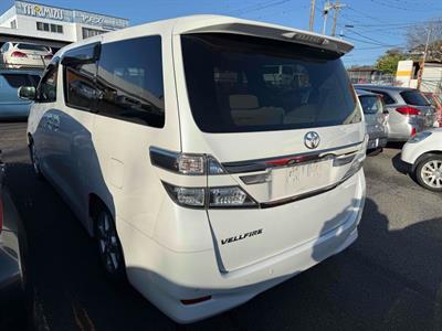 2013 Toyota Vellfire - Thumbnail