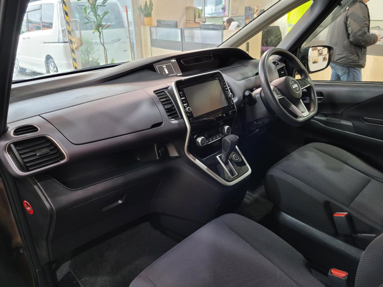2017 Nissan Serena