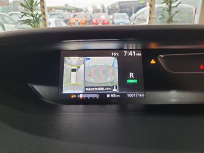 2017 Nissan Serena - Thumbnail
