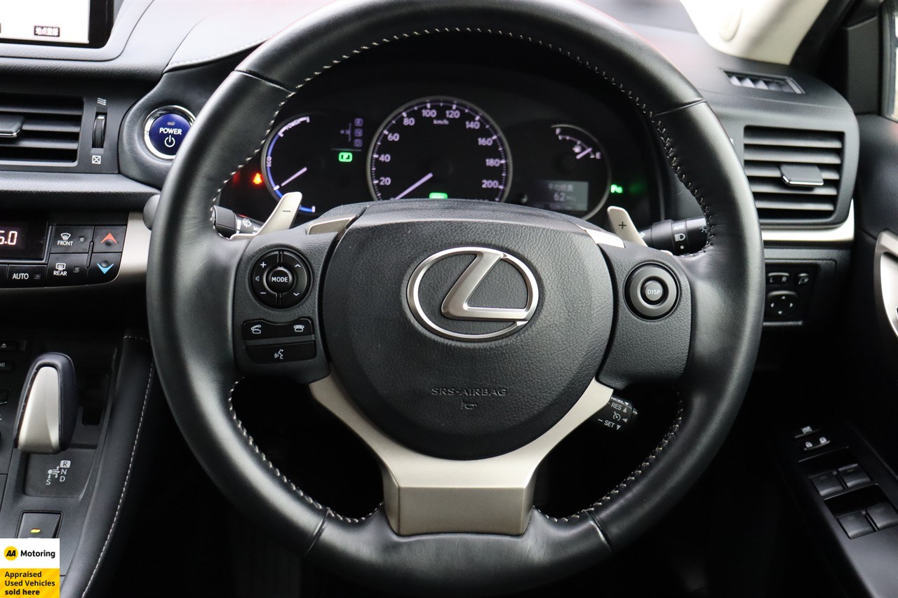 2014 Lexus CT200H