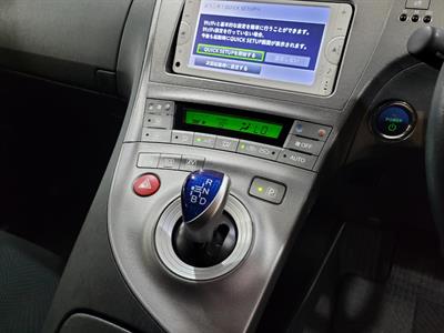 2014 Toyota Prius - Thumbnail