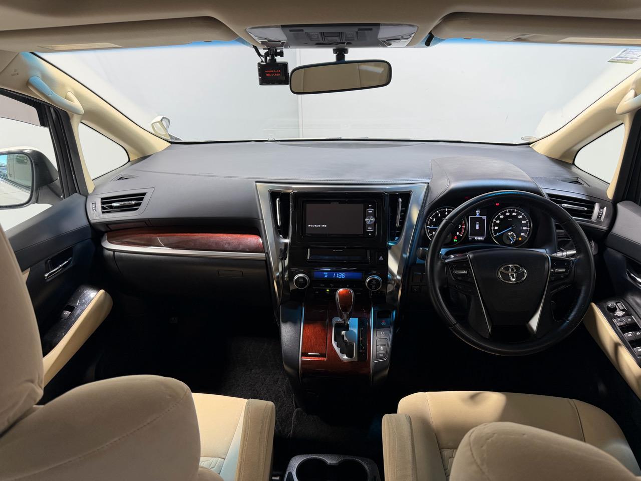 2016 Toyota Alphard