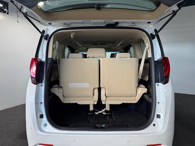 2016 Toyota Alphard - Thumbnail