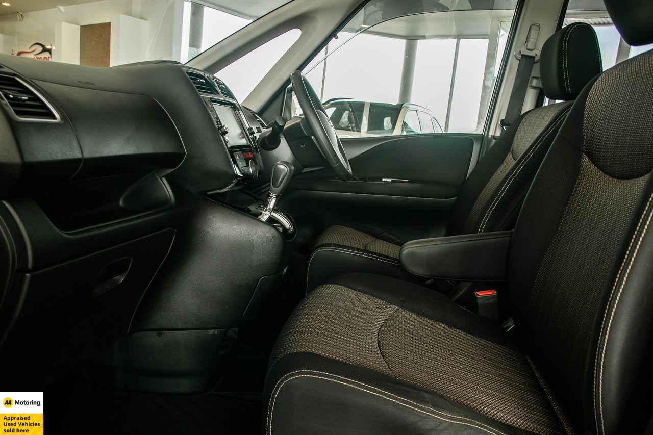 2015 Nissan Serena