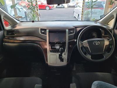 2014 Toyota Alphard - Thumbnail