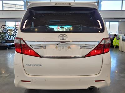 2014 Toyota Alphard - Thumbnail