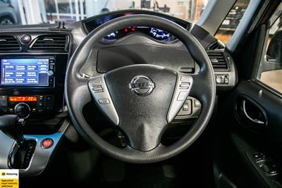 2016 Nissan Serena - Thumbnail