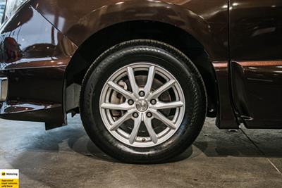 2016 Nissan Serena - Thumbnail